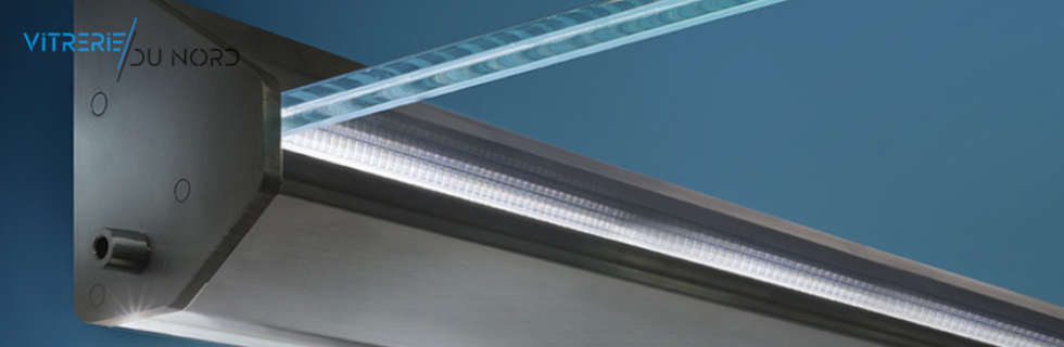 Auvent en verre avec éclairage LED intégré